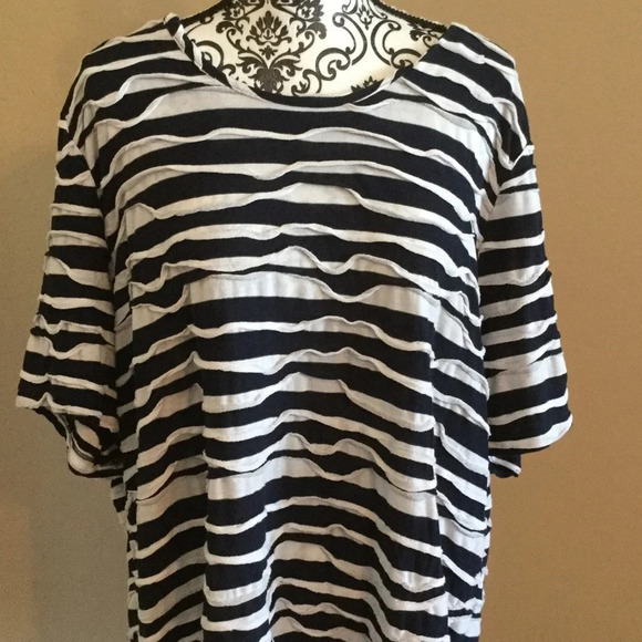 C J BANKS NAVY BLUE and WHITE stripe. Size 3 X - Picture 2 of 7